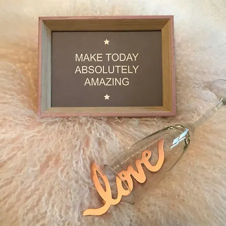 Sandra's Juwel * Klagenfurt am Woerthersee